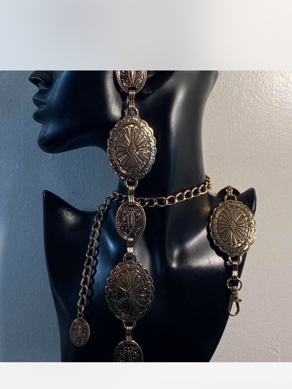 *^* Gold Concho ^^^ Link Belt - Statement Accessory *^* - Picture 6 of 6
